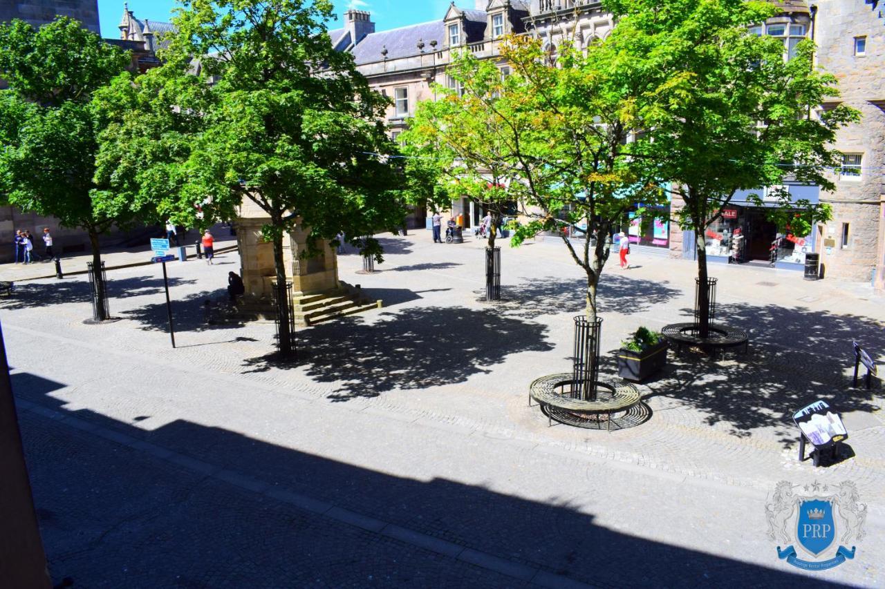 Two Bedroom Town Centre Apartment Elgin Extérieur photo